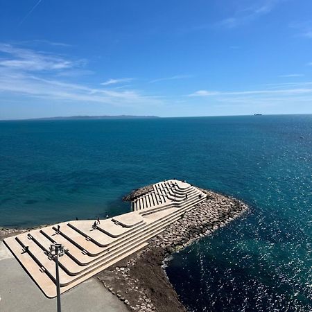 Sea View Apartments Durres Ngoại thất bức ảnh