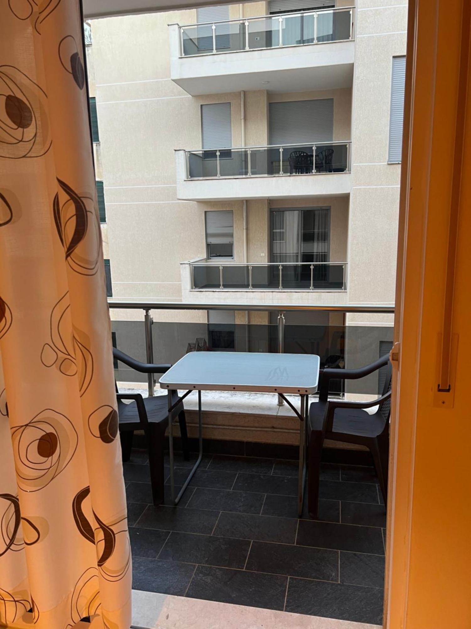 Sea View Apartments Durres Ngoại thất bức ảnh