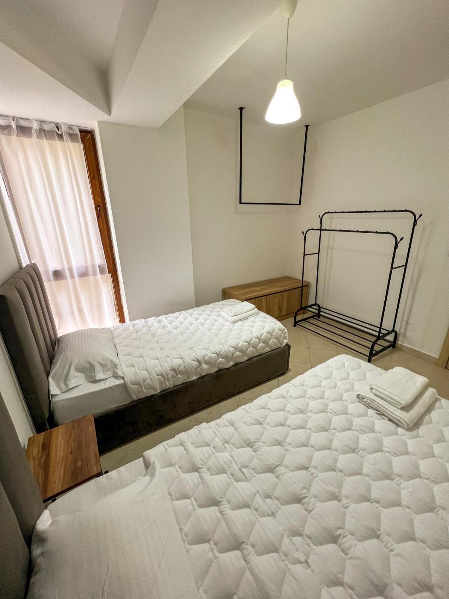 Sea View Apartments Durres Ngoại thất bức ảnh