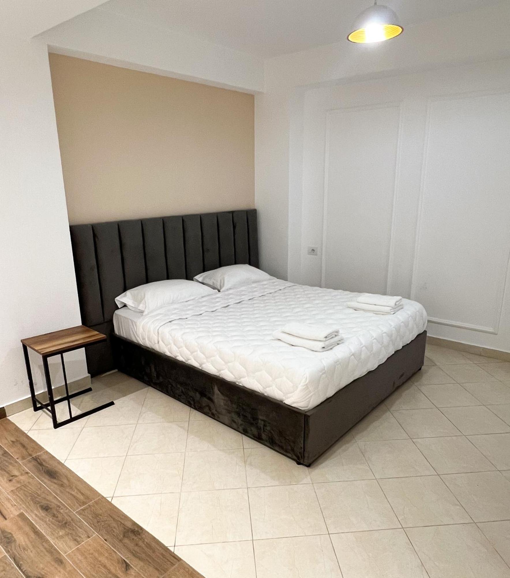 Sea View Apartments Durres Ngoại thất bức ảnh